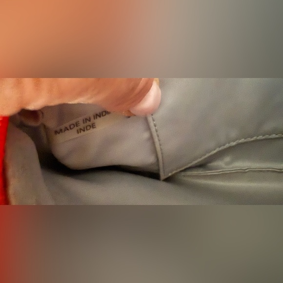 Coach authentic Papaya Orange Embossed Patent leather with hang tag - Picture 8 of 8